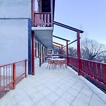 7 Min To - Peaceful Mountain Retreat בקתה