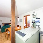 7 Min To - Peaceful Mountain Retreat בקתה