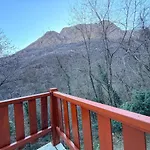 7 Min To - Peaceful Mountain Retreat *