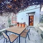 7 Min To - Peaceful Mountain Retreat *