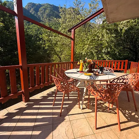 Chalet 7 Min To - Peaceful Mountain Retreat