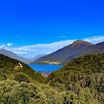 7 Min To - Peaceful Mountain Retreat *